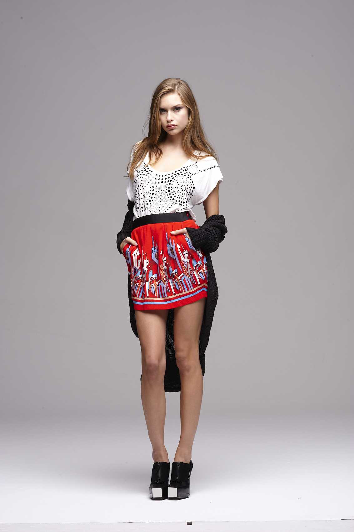 avril Alexander Alice McCall Fall-Winter 欧美高清美女套图